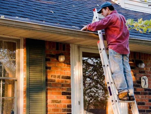 A Step-By-Step Rundown of Our Gutter Cleaning Service