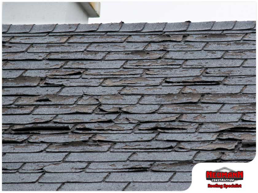Shingle Splitting Vs. Cracking What’s The Difference