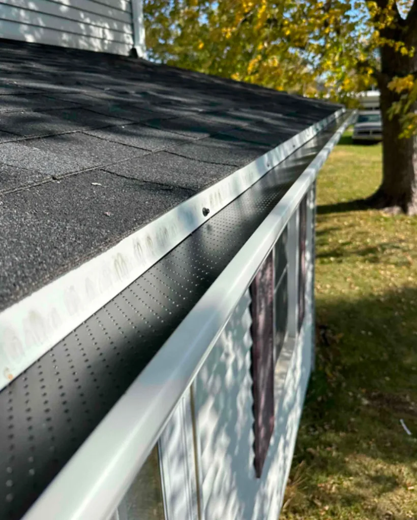Continuous Hanger Gutters in Brainerd MN